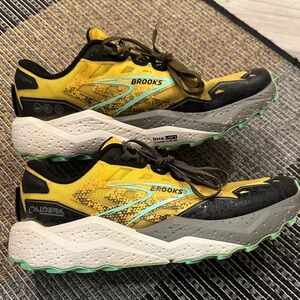 Brooks caldera 7 trail running shoe size 11.5